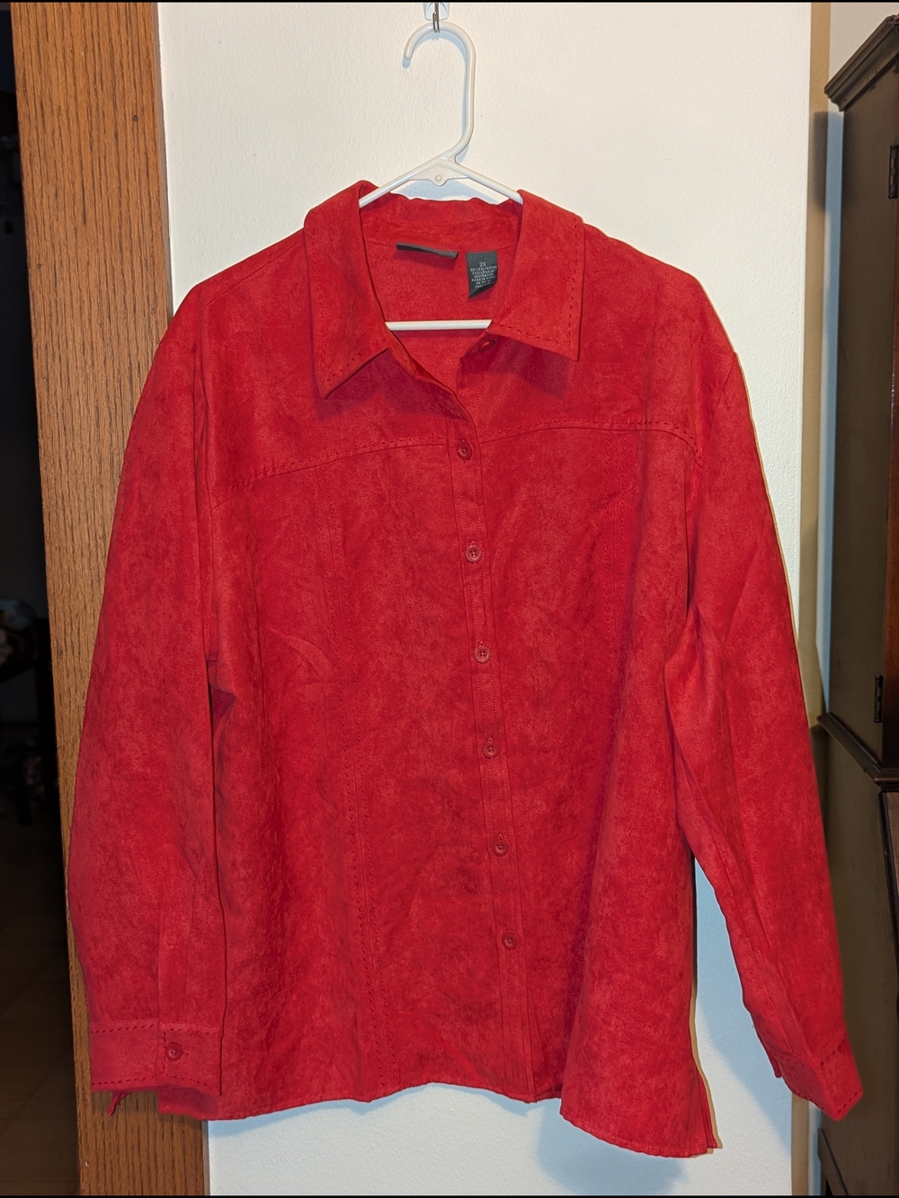 (relativity) Woman Red Button-Front Shirt